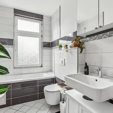 Апартаменты Exklusive Stadtwohnung Am Park *